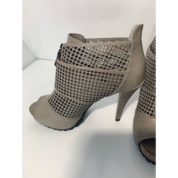 Vera Wang Ankle Boot Royce Peep Toe Bootie Stiletto Platform Taupe Sz 8 - Picture 3 of 8